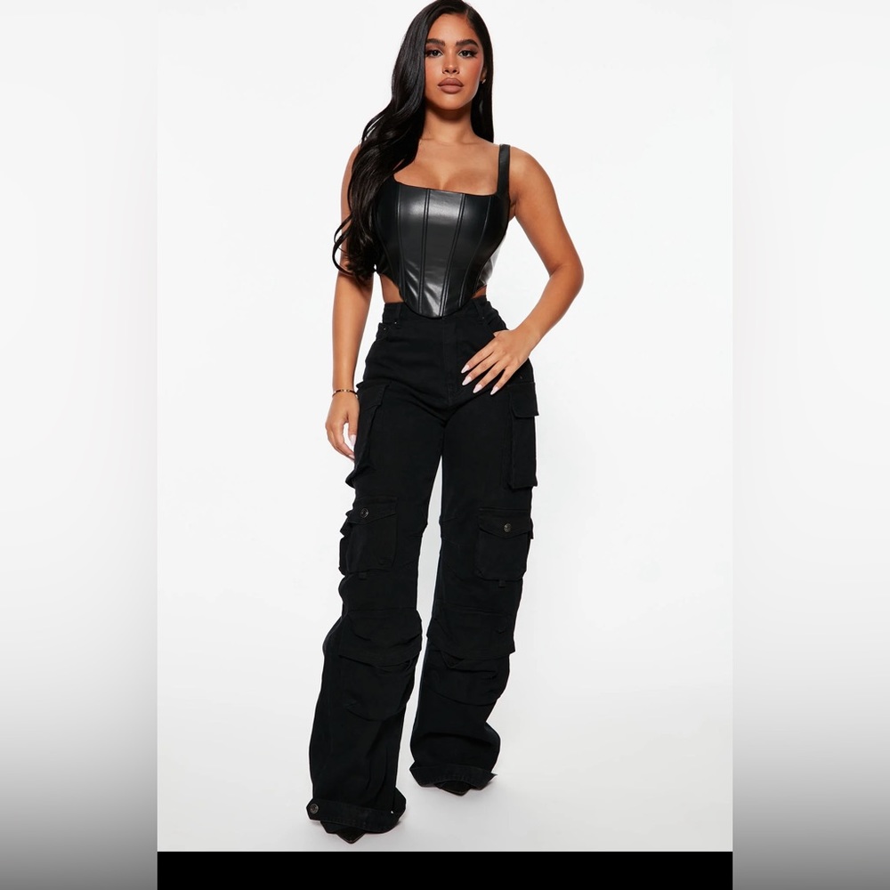NWT Fashion Nova Courtney Cargo Jeans